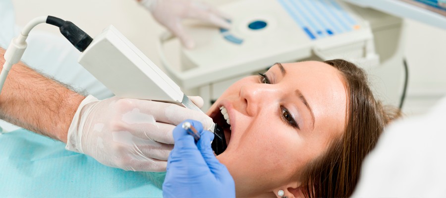 ¿Cómo saber si hay infección en un implante dental?