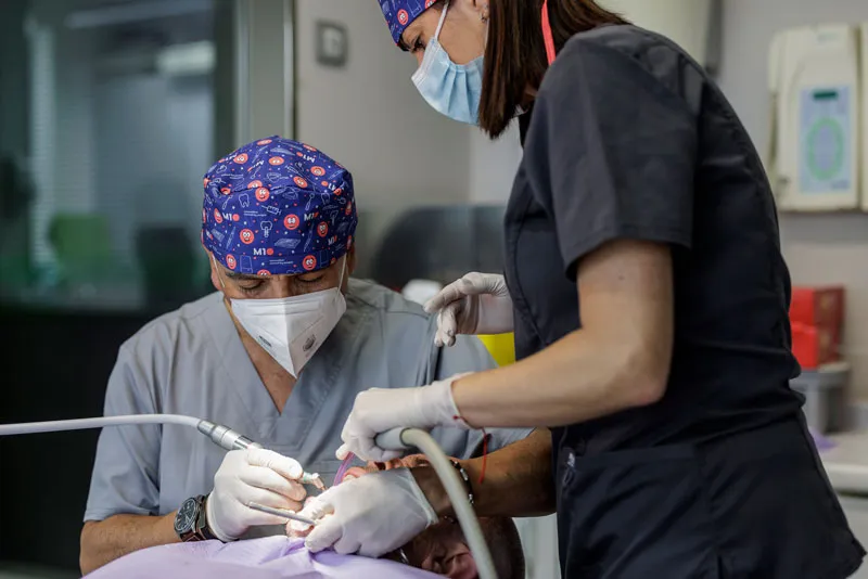 implantes dentales carga inmediata
